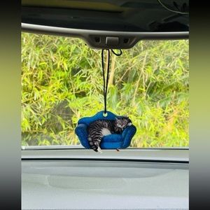 🐈 Adorable Kitty Cat On Couch Rear View Mirror Decoration 🛋️